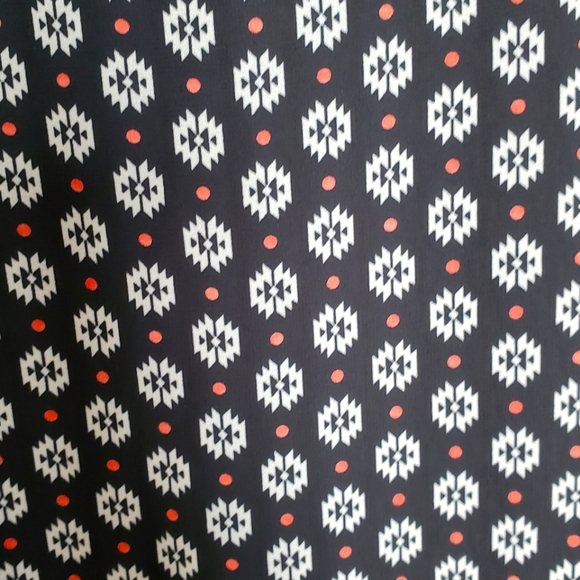 Dress with asimetrical design.  Sz M. - Picture 2 of 6